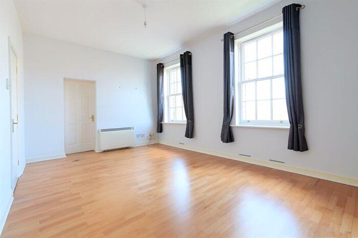 2 Bedroom Flat To Rent In Bedroom Flat Enfield Island Village -, EN3