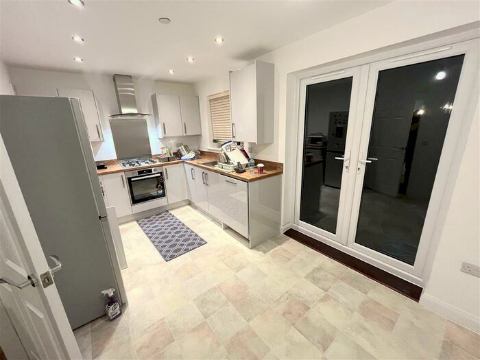 2 Bedroom House To Rent In Smiths Drive, Pentrechwyth, Swansea, SA1