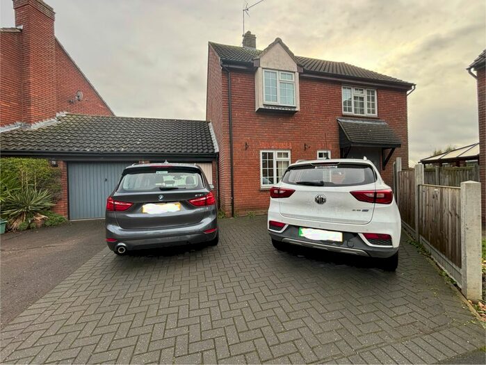 4 Bedroom Property To Rent In Palmers Croft, Chelmsford, CM2