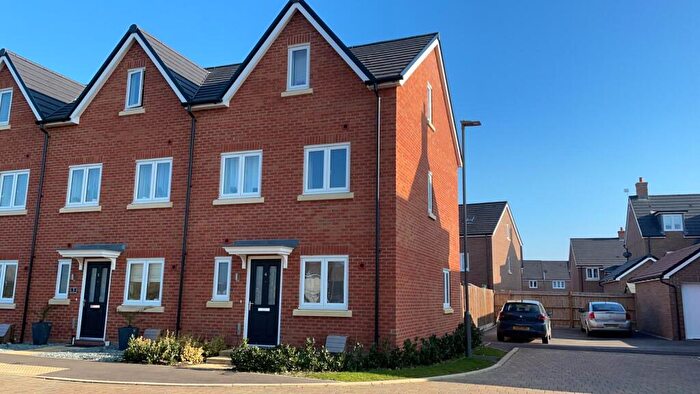 3 Bedroom House To Rent In Melba Street, Aylesbury, HP18