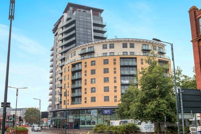 2 Bedroom Apartment To Rent In Skyline, LS9