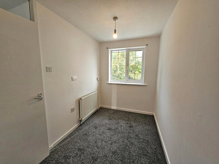 2 Bedroom End Of Terrace House To Rent In Malpas Road, Northwich, Cheshire, CW9