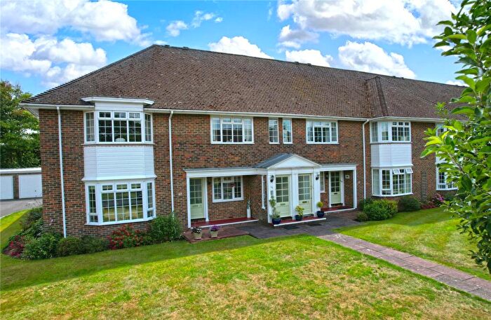 2 Bedroom Apartment To Rent In Trafalgar Court, Farnham, Surrey, GU9
