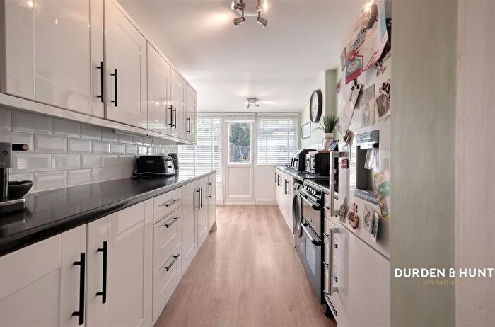 3 Bedroom Terraced House For Sale In Globe Road, Hornchurch, RM11