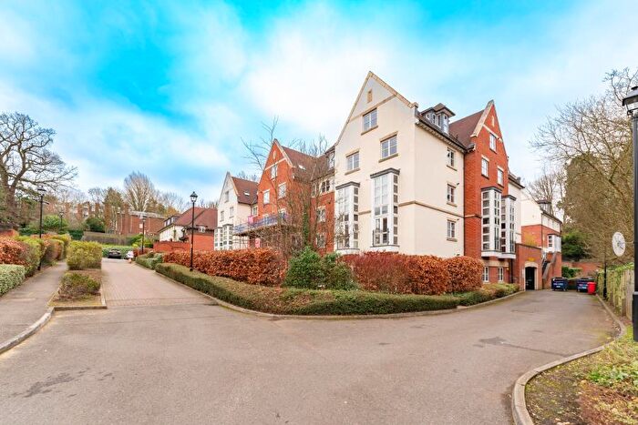 2 Bedroom Apartment For Sale In Cottage Close, HA2