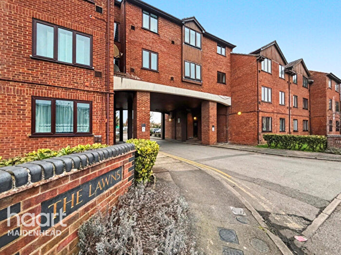 1 Bedroom Apartment For Sale In Old Bath Road, Slough, SL3