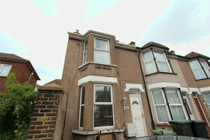 2 Bedroom End Of Terrace House To Rent In Springhead Road, Northfleet, Gravesend, Kent, DA11