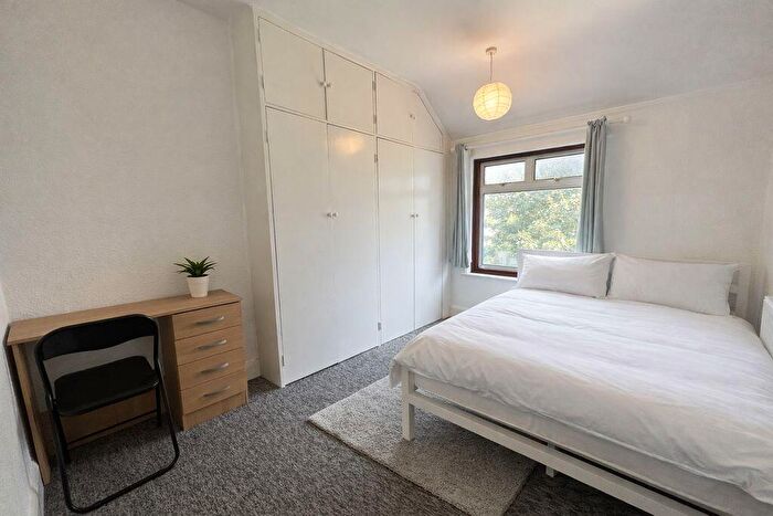 3 Bedroom Terraced House To Rent In Coombe Road, Brighton, BN2