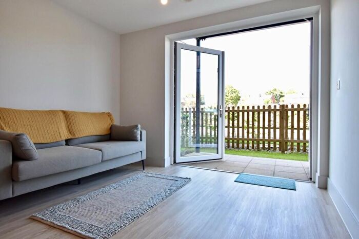 2 Bedroom Apartment To Rent In Isca Gardens, Exeter, EX4