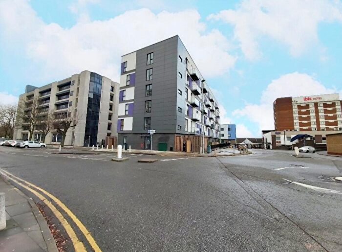 2 Bedroom Flat For Sale In Swingate, Stevenage, SG1
