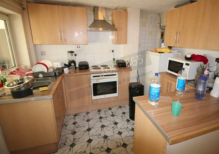 4 Bedroom Semi-Detached House To Rent In * £Pppw Excluding Bills * Swenson Avenue, Lenton, Nottingham, NG7