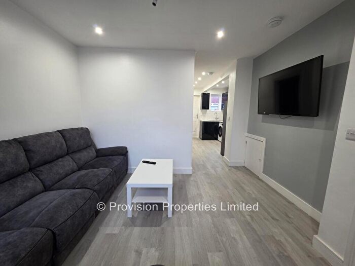 3 Bedroom Terraced House To Rent In Park View Avenue, Burley, Leeds, LS4