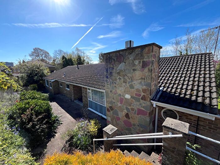 4 Bedroom Detached Bungalow To Rent In More Close, Purley, CR8