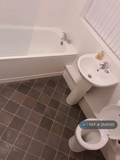 3 Bedroom Flat To Rent In Halidon Court, Bootle, L20
