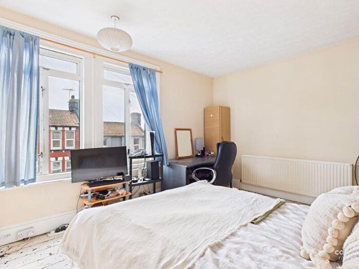 1 Bedroom Terraced House To Rent In Bear Road, Brighton, BN2