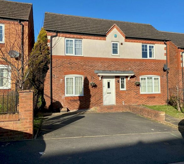 3 Bedroom Detached House To Rent In Ley Hill Farm Road, Northfield, Birmingham, B31