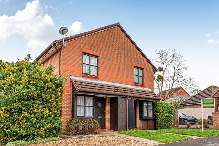 1 Bedroom End Terrace House For Sale In Stonefield Park, Maidenhead, SL6