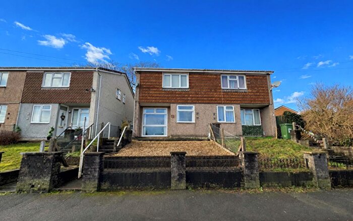 2 Bedroom Semi Detached House For Sale In Albany Road, Blackwood, NP12