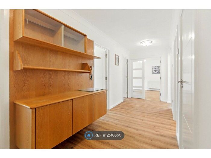 3 Bedroom Flat To Rent In Laburnum Lodge, London, N3