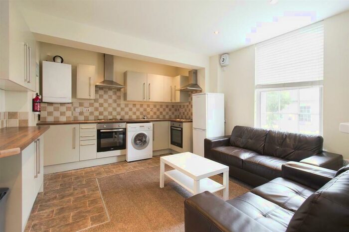 6 Bedroom Apartment To Rent In Talbot St, Nottingham, NG1