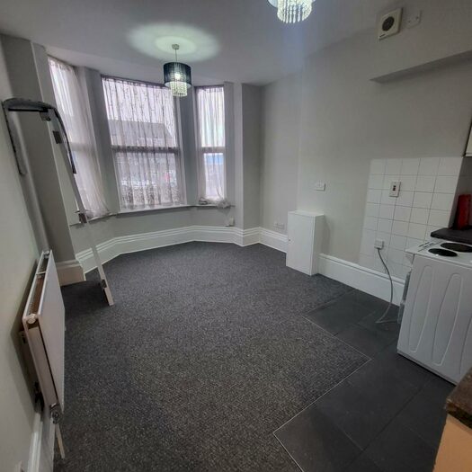 1 Bedroom Flat To Rent In Flat, Balby Road, DN4