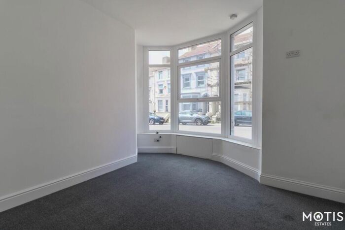 2 Bedroom Flat To Rent In Dover Road, Folkestone, CT20