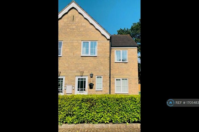 1 Bedroom Maisonette To Rent In Allison Court, Swindon, SN2