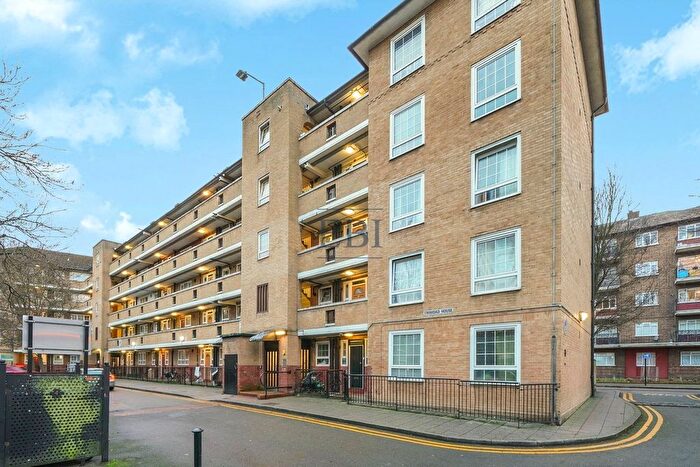 2 Bedroom Flat For Sale In Trinidad House, Gill Street, London, E14