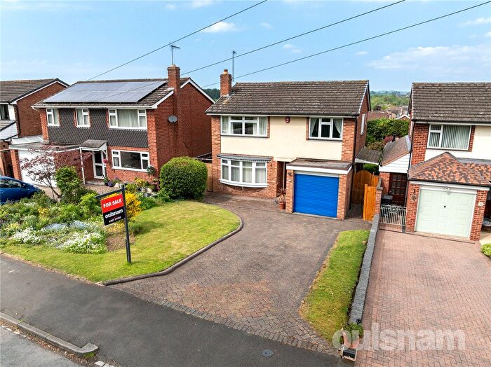 4 Bedroom Detached House For Sale In Kidderminster Road, Bromsgrove, Worcestershire, B61