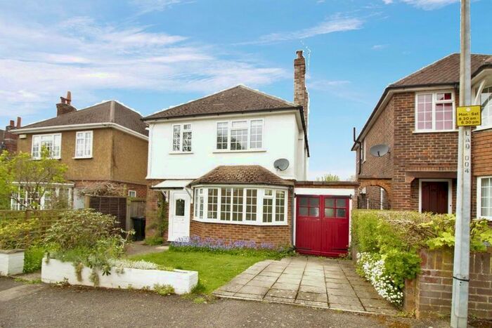 3 Bedroom Detached House To Rent In Lambarde Drive, Sevenoaks, TN13