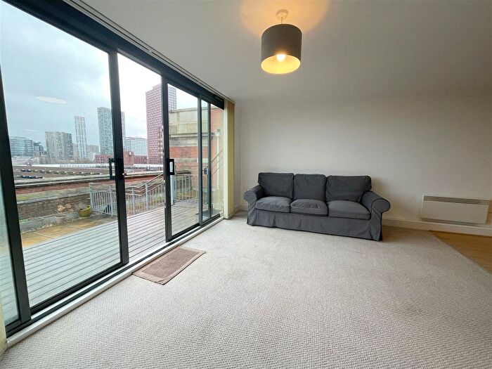 1 Bedroom Flat To Rent In Green Apartments, Ladywood Middleway, Birmingham, B16