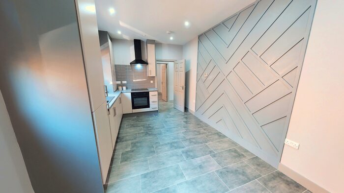 3 Bedroom Mews House To Rent In Denham Green Close, Denham, UB9