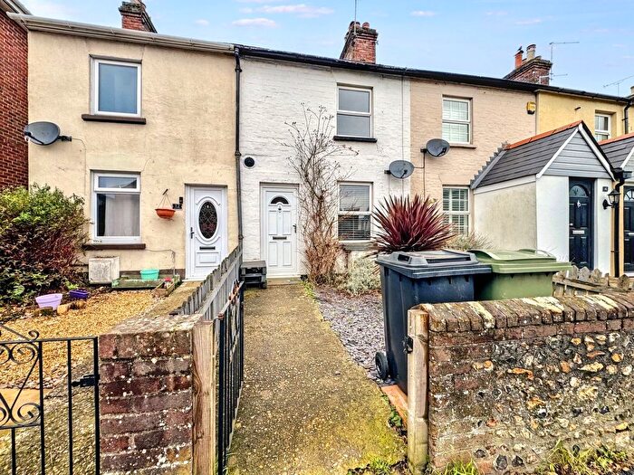 2 Bedroom Terraced House For Sale In Anstey Road, Alton, Hampshire, GU34