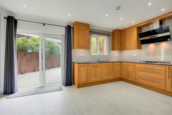 5 Bedroom End Of Terrace House To Rent In Hogan Mews, Paddington, W2