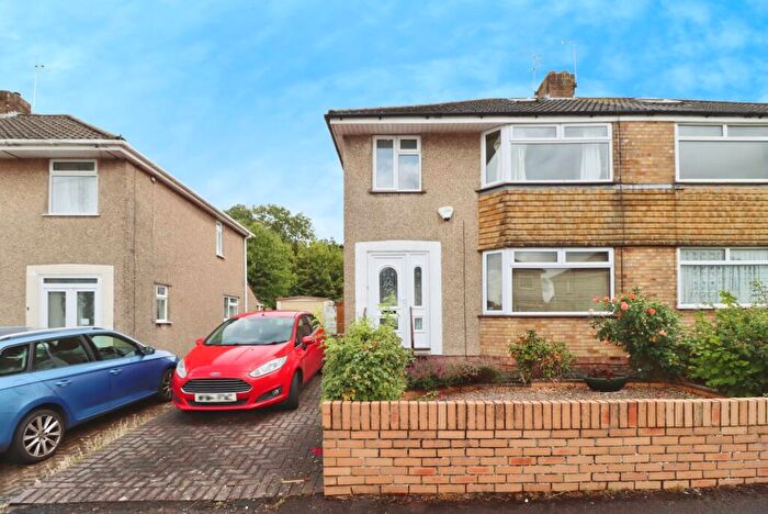 3 Bedroom Semi Detached House For Sale In Milton Road, Yate, Bristol, Gloucestershire, BS37
