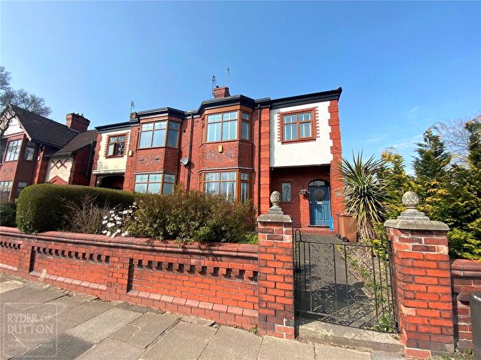 3 Bedroom Semi-detached House For Sale In Rochdale Road, Middleton, Manchester, M24