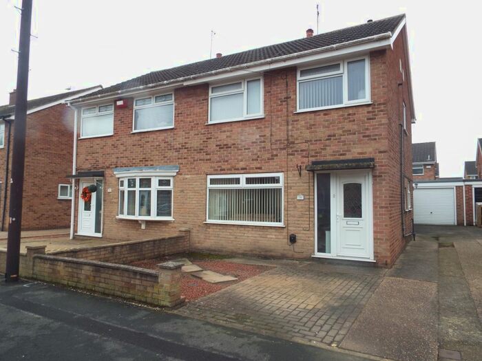 3 Bedroom Semi-Detached House To Rent In Cullingworth Avenue, Hull, HU6