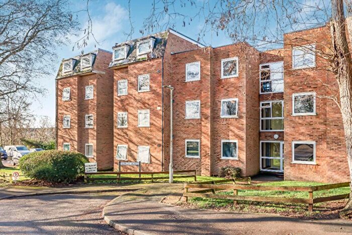 2 Bedroom Flat For Sale In Briardale, Ware, Hertfordshire, SG12