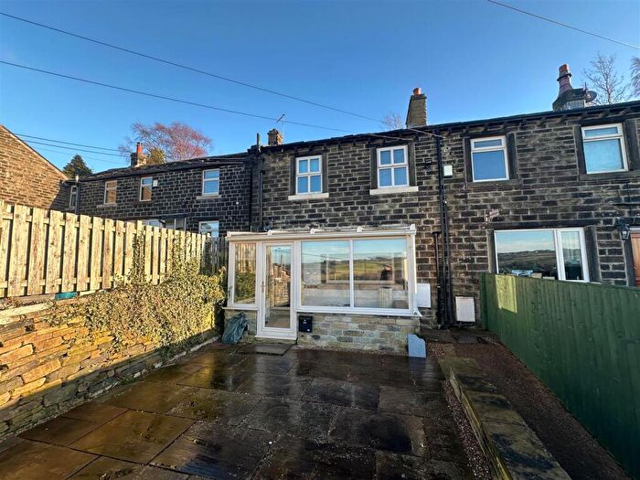 2 Bedroom Cottage To Rent In Cliff Road, Holmfirth, HD9