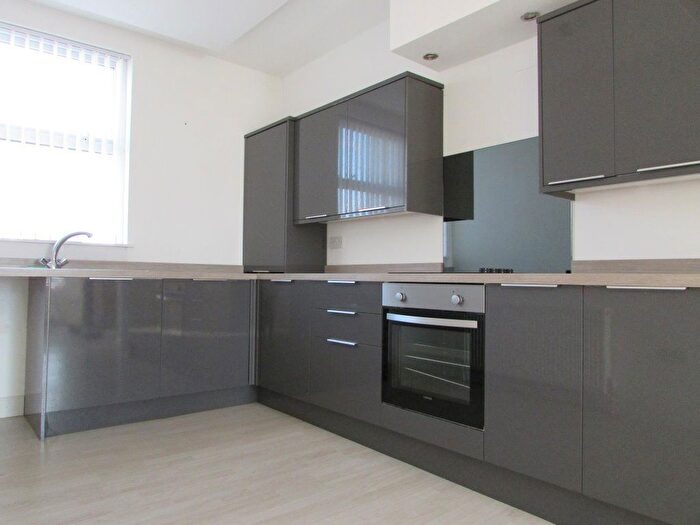 2 Bedroom Flat To Rent In St. Heliers Road, Blackpool, Lancashire, FY1