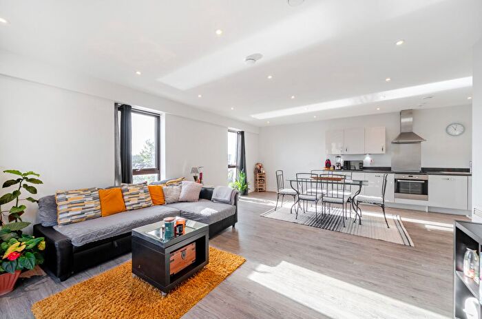 3 Bedroom Flat For Sale In Waterfront Heights, A Mount Pleasant, Wembley, HA0