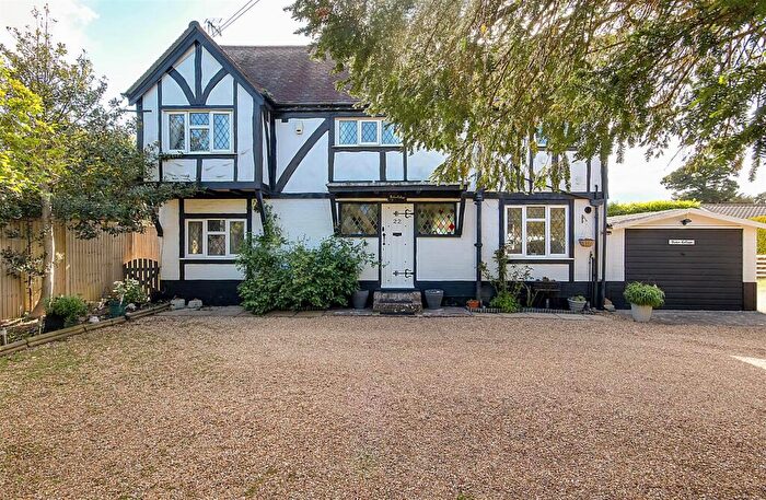 4 Bedroom Detached House For Sale In Sea Lane, Ferring, Worthing, BN12