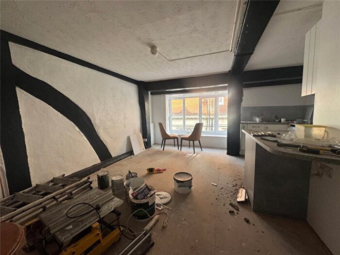 Studio To Rent In High Street, East Grinstead, West Sussex, RH19