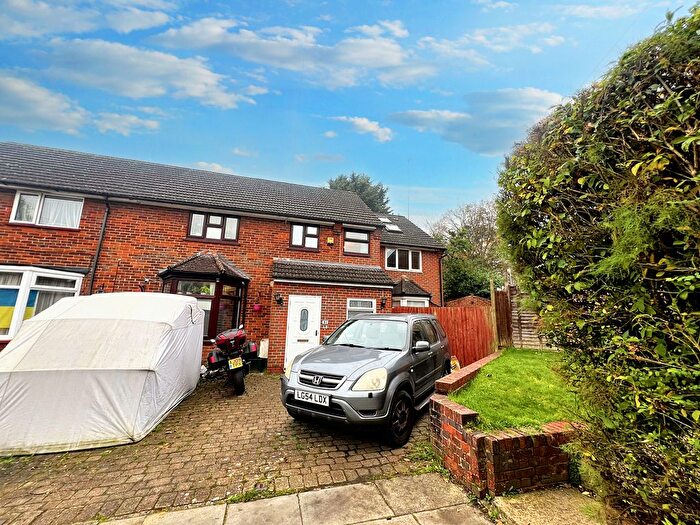 3 Bedroom Semi-Detached House To Rent In Beddington Road, Orpington, BR5