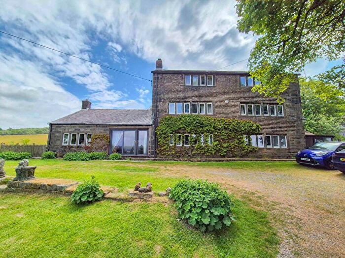 5 Bedroom Farm House For Sale In Gellfield Lane, Saddleworth, Oldham, OL3