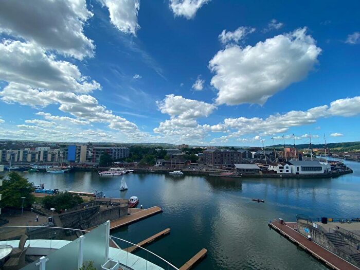 3 Bedroom Penthouse To Rent In Invicta, Millenium Promenade, BS1