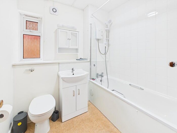 1 Bedroom Apartment To Rent In Beaulands Close Cambridge, CB4