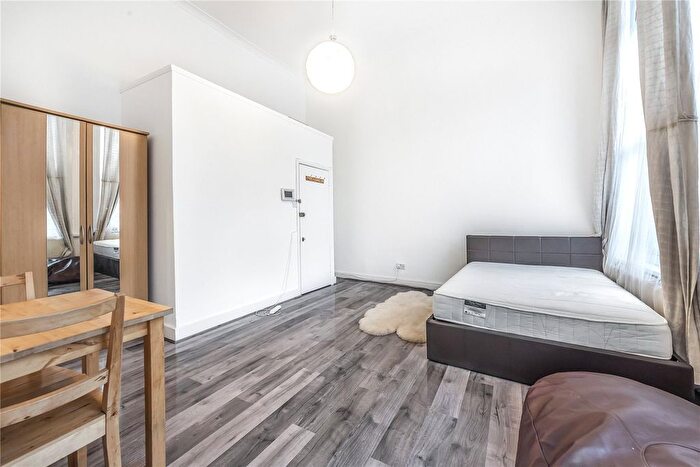 Studio To Rent In Kilburn High Road, Kilburn, London, NW6