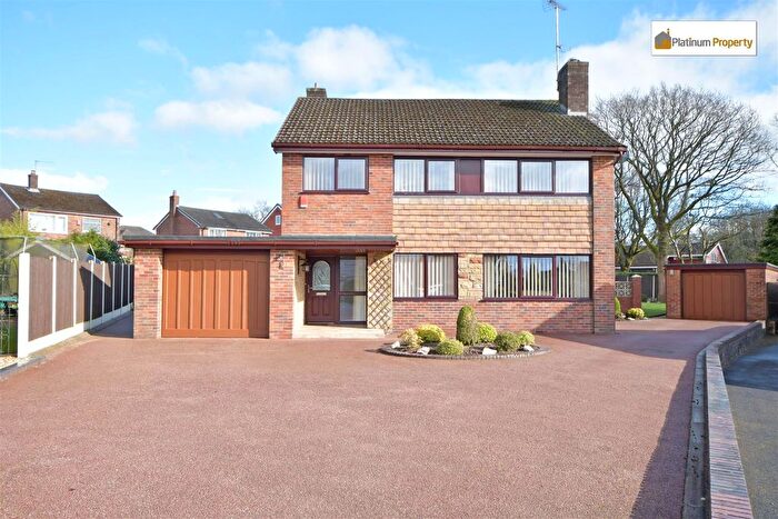 4 Bedroom Detached House For Sale In Woodlands Grove, Meir Heath, ST3