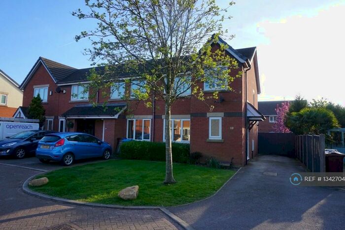 3 Bedroom Semi-Detached House To Rent In Moorhead Gardens, Warton, Preston, PR4